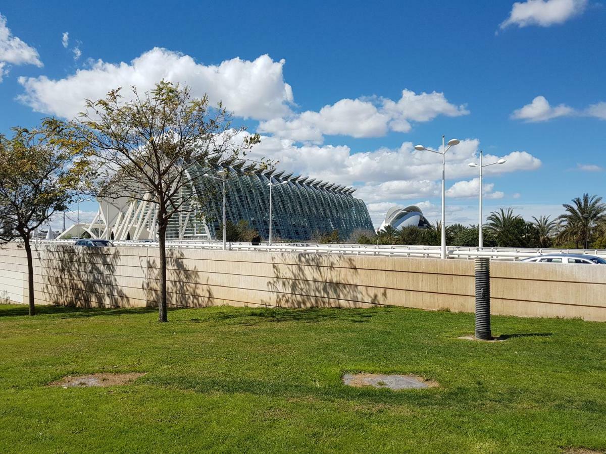 Apartamento Ciencias Y Playa Valencia Bagian luar foto